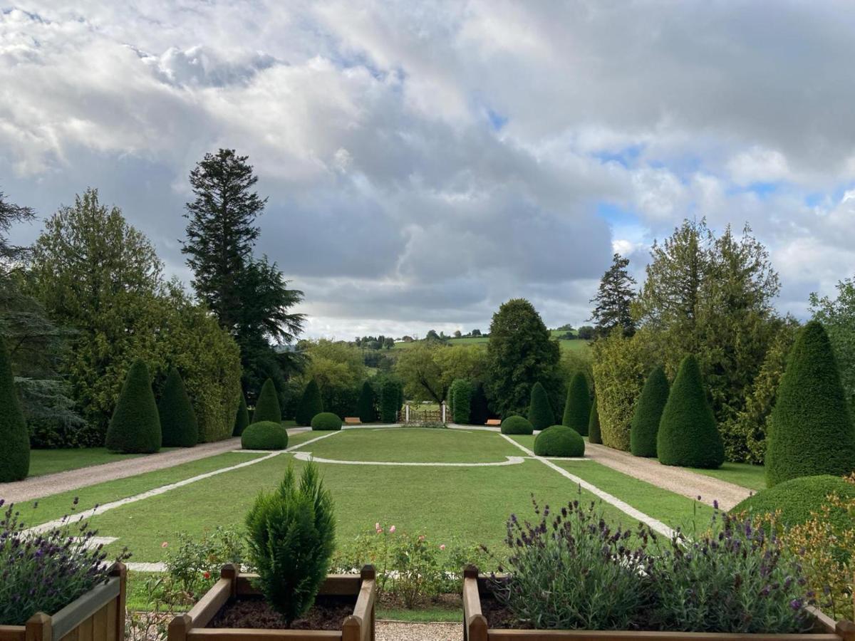 Domaine Des Thomins Bed & Breakfast Cisai-Saint-Aubin